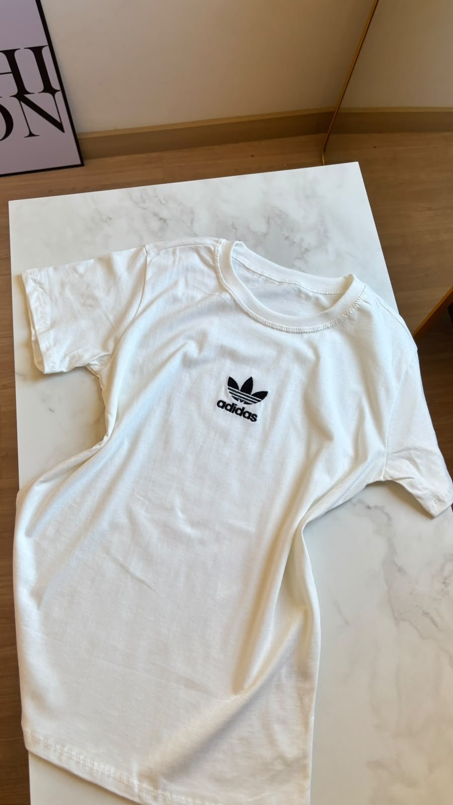 T-shirts Adidas